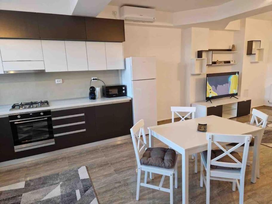 Danube Double Apartment เบรยลา ภายนอก รูปภาพ